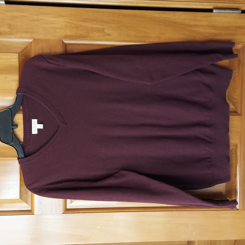 Sonoma Men's V-Neck Soft Sweater in Deep Burgundy, Size Large, Like New